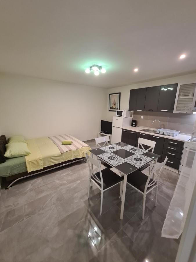 Apartments Kresan Sukošan Εξωτερικό φωτογραφία
