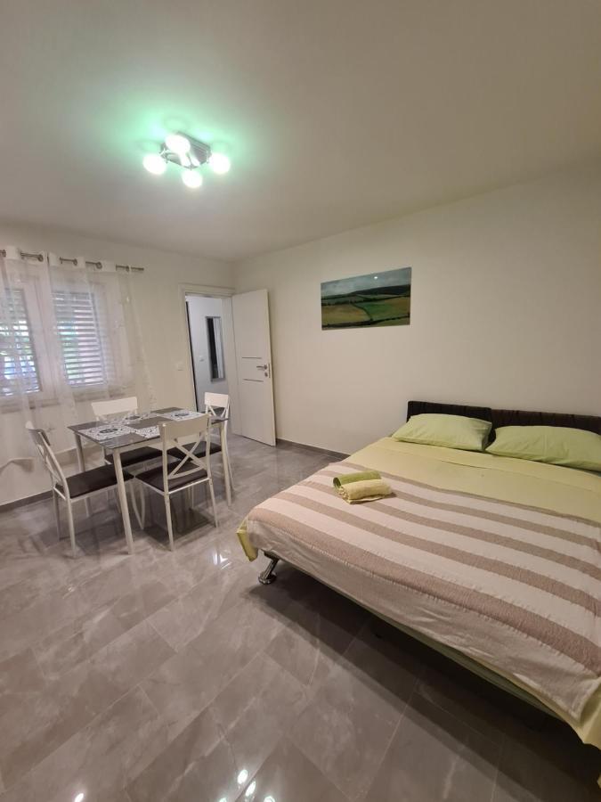 Apartments Kresan Sukošan Εξωτερικό φωτογραφία